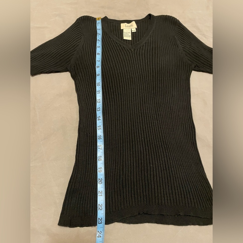 Laura Petites 100% silk black ribbed top, size M - Picture 4 of 4